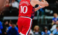 开云体育登录-快船队逆转战胜独行侠队，乔治砍下关键三分的简单介绍