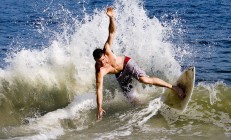 开云体育中国-翻转的唯一方式，皮亚斯特里惊艳四座，红牛二队上演绝地翻盘