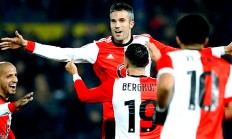 开云体育下载-关于阿贾克斯客场力克Feyenoord，继续领跑荷甲积分榜的信息