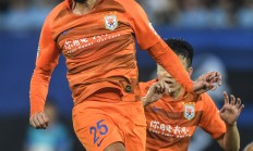 开云下载-大连一方压下山东鲁能，士气高涨备战接下回合赛事