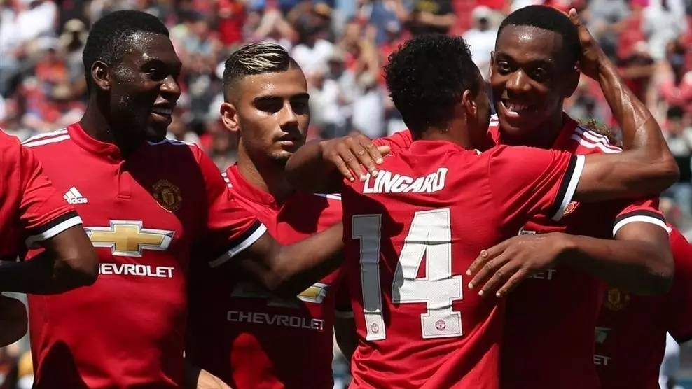 包含意甲劲旅卫冕之路布满荆棘，陷入泥潭的词条