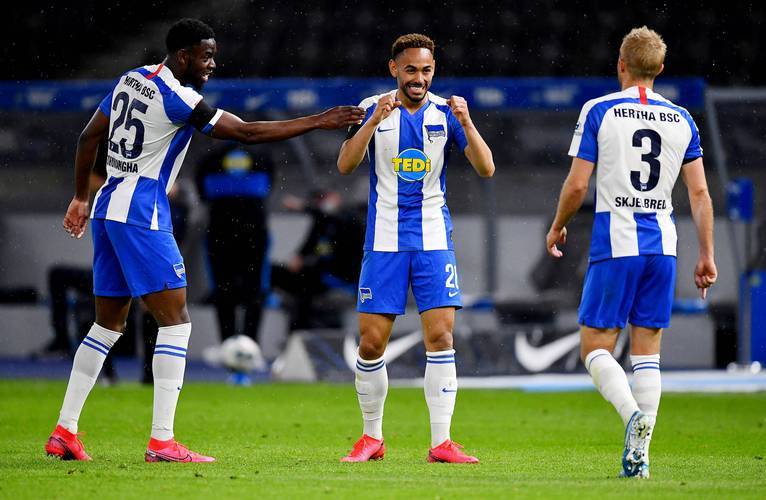 柏林赫塔客场绝地反击，全队全力以赴抗敌