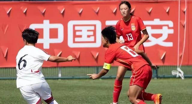 包含中国女足比赛轻轻松松获得胜利，表现非常出色的词条