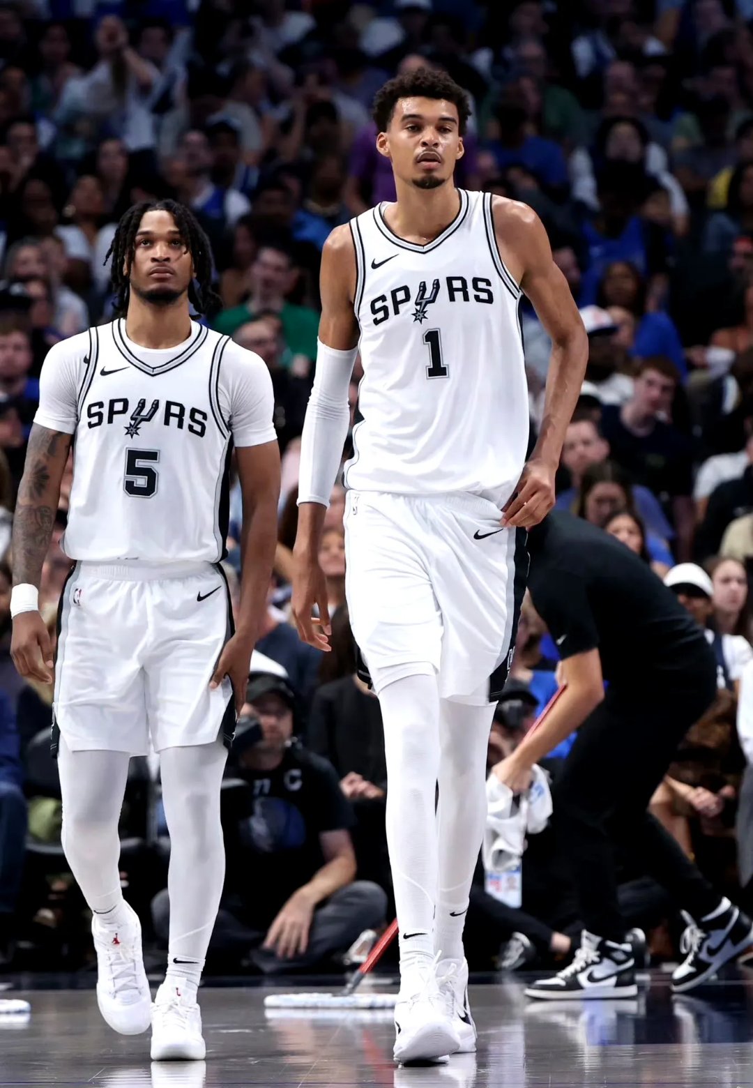 马刺队老将重伤告别赛季，球队冲击季后赛生机渺茫