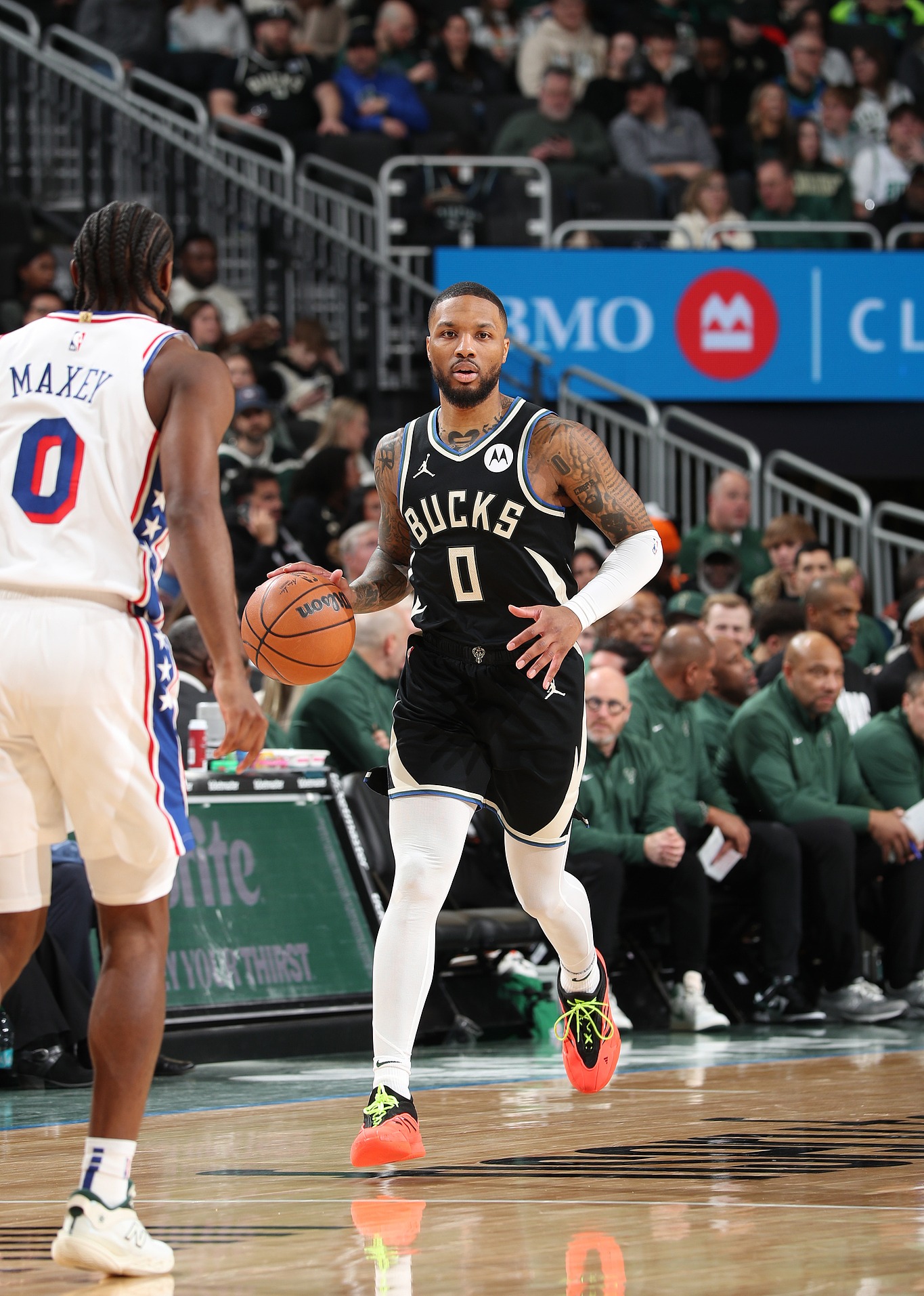 76人主场惨败雄鹿，遭遇两连败