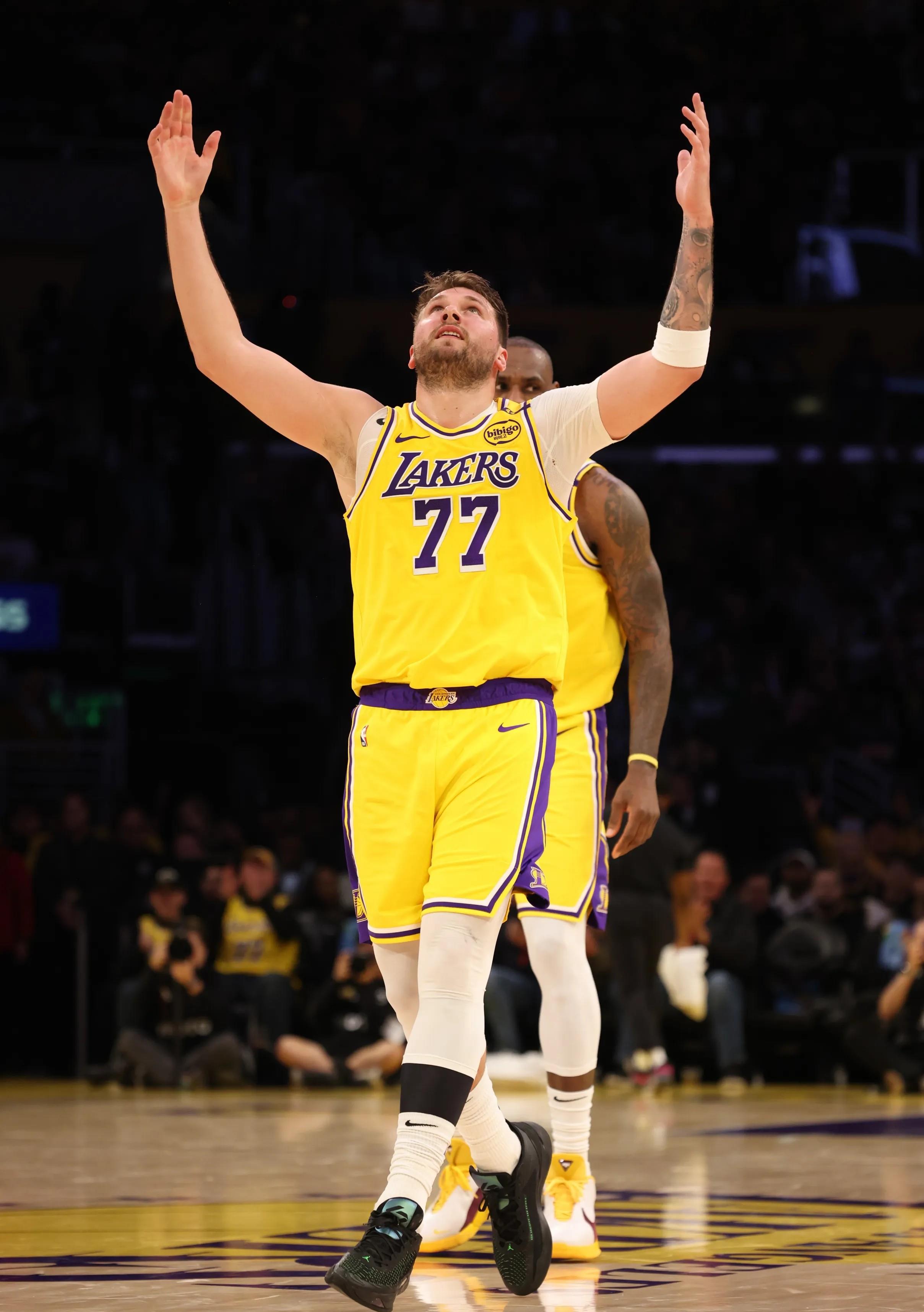 湖人客场负于掘金，詹姆斯状态低迷