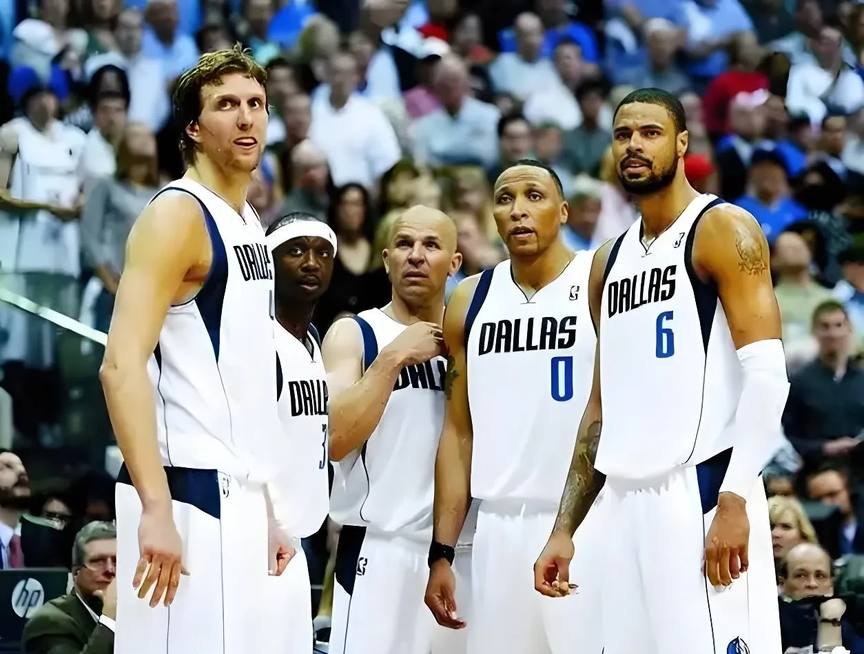 顶尖球队面对劲敌磕磕绊绊，最终取得胜利