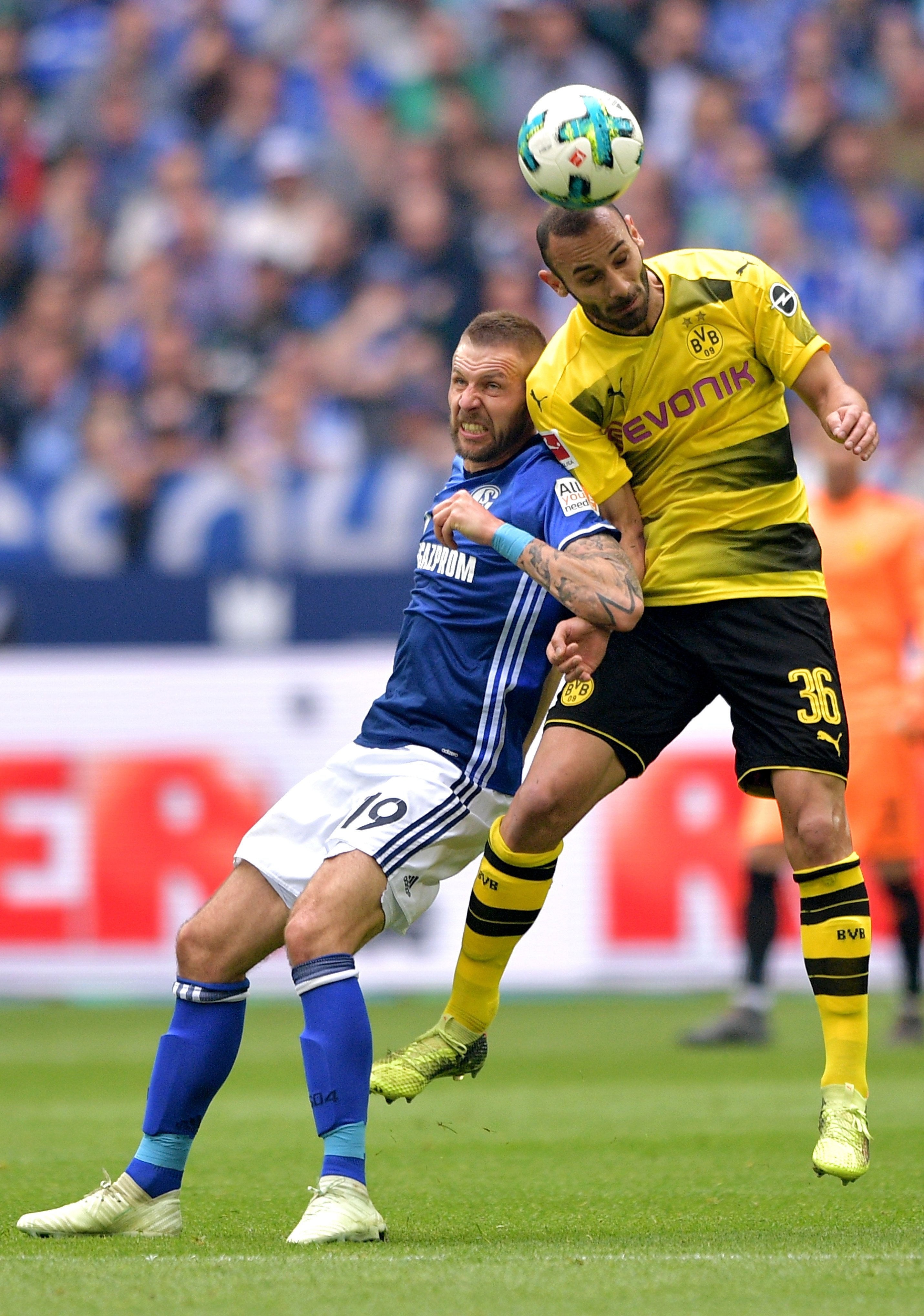 沙尔克04主场告捷,全队士气高昂 沙尔克04主场告捷,全队士气高昂