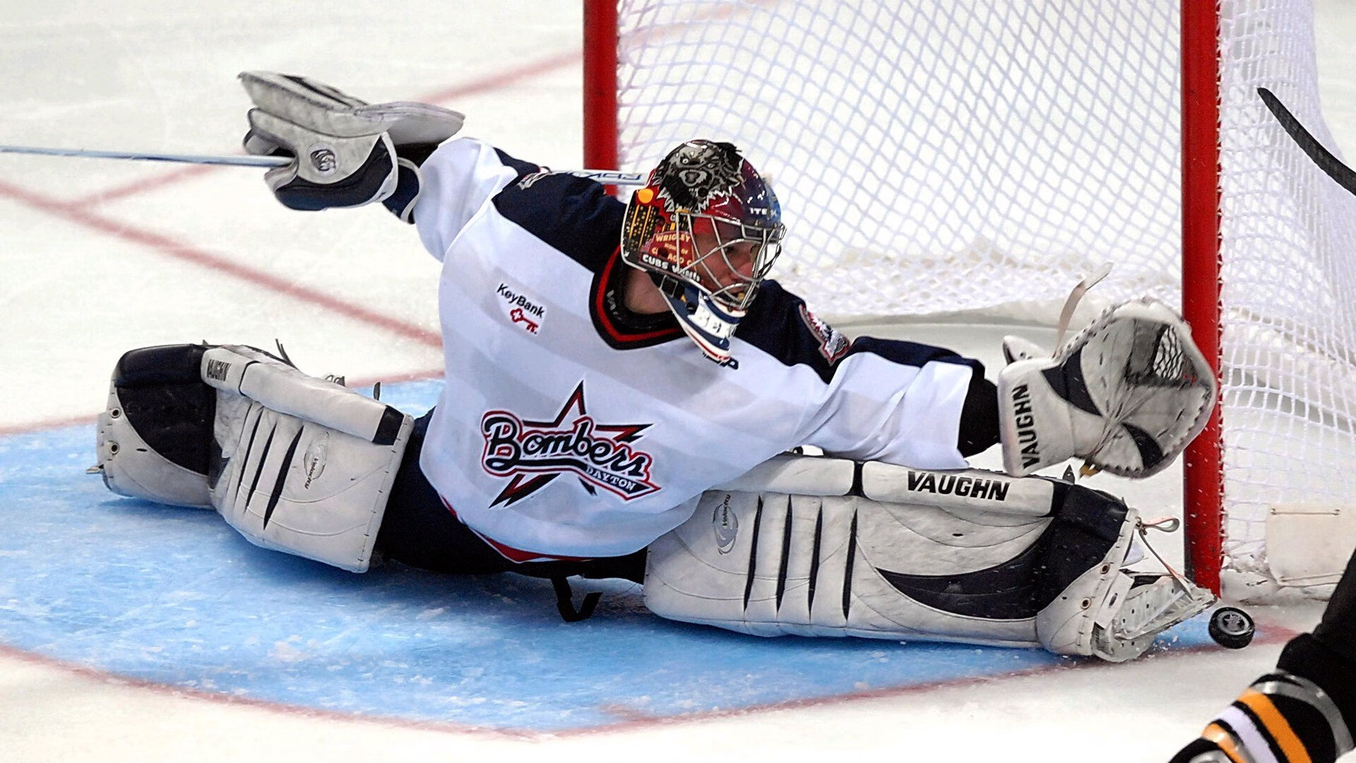 布克魔幻风暴席卷球场,42分神迹让新疆队三节缴械